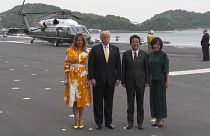Muster und High Heels: Melanias exquisite Japan-Garderobe