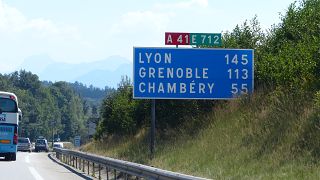Foto di cartello autostradale in Alta Savoia, Francia by Marc Mongenet