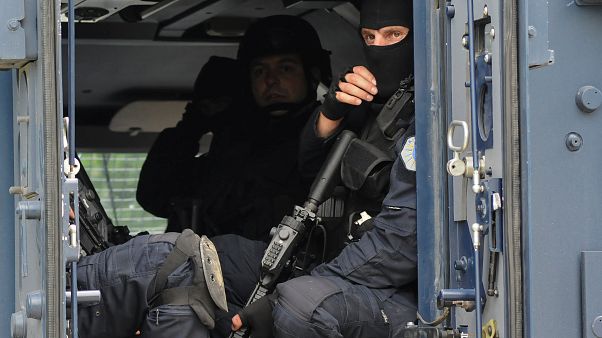 Serbia pone en alerta a su ejército tras una operación kosovar en la frontera Serbia pone en alerta a su ejército tras una operación kosovar en la frontera