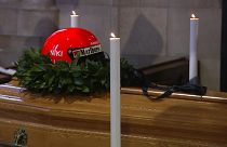 Trauerfeier für Niki Lauda: Hunderte Fans und VIPs im Stephansdom