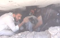 Szíria: Mentik az embereket a Fehérsisakosok