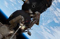 Δύο Ρώσοι κοσμοναύτες ξεκίνησαν τον διαστημικό τους περίπατο