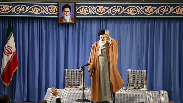 علی خامنهای: موضوعات ناموسی انقلاب نمیتواند موضوع مذاکره باشد علی خامنهای: موضوعات ناموسی انقلاب نمیتواند موضوع مذاکره باشد