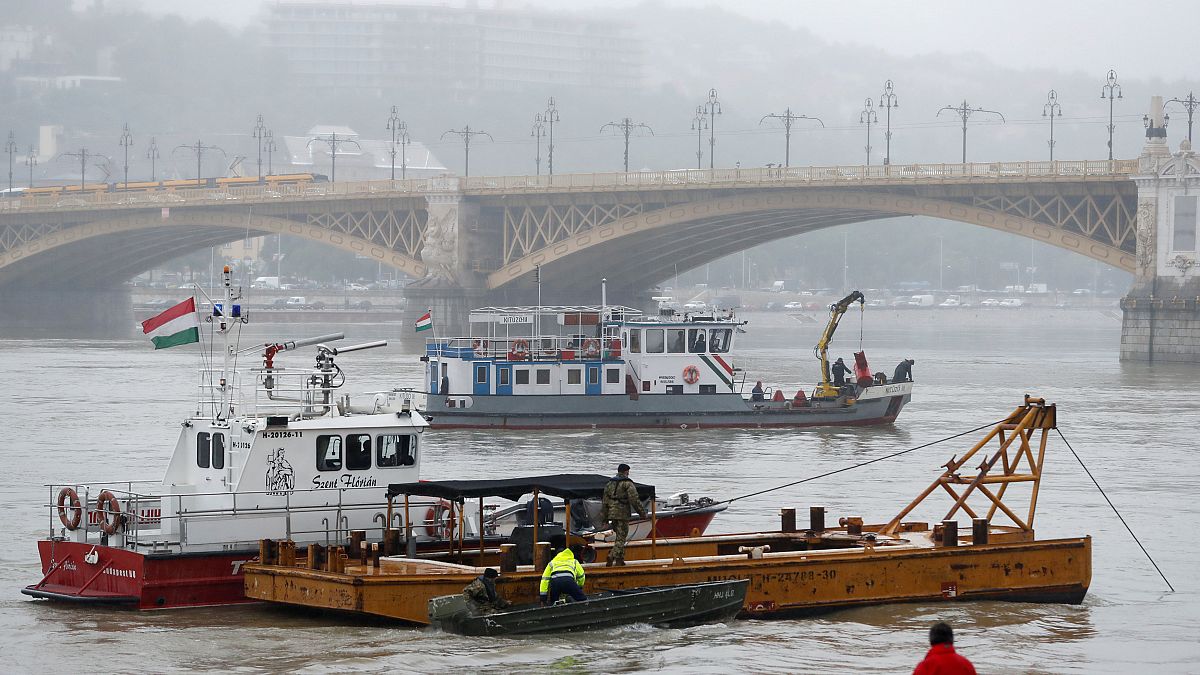 Al menos siete muertos en el trágico naufragio de un barco turístico en Budapest