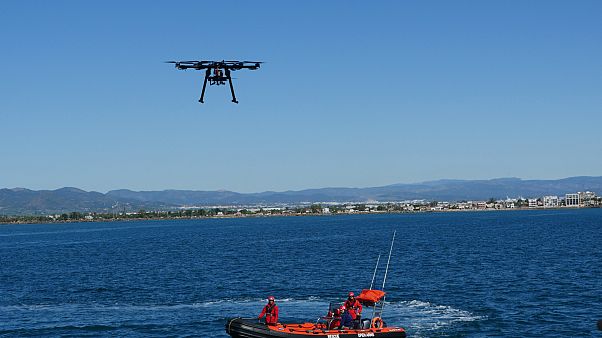 ¿Cómo puede un dron ayudar a salvar vidas en el Mediterráneo? ¿Cómo puede un dron ayudar a salvar vidas en el Mediterráneo?