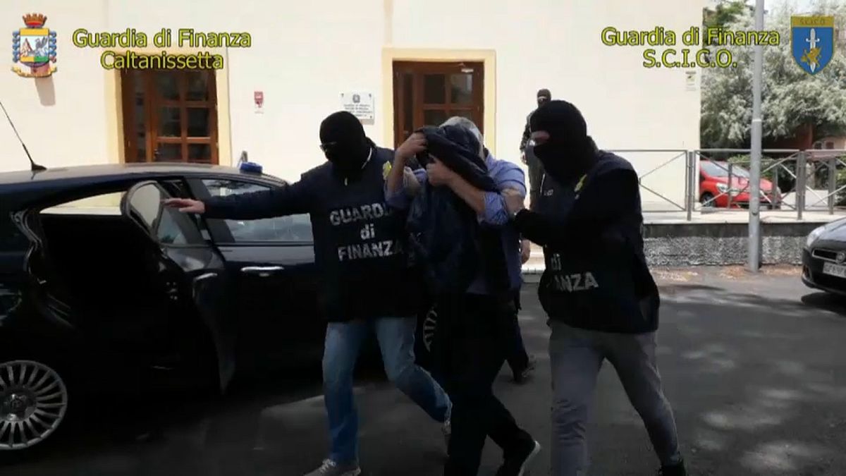 Le mani di Cosa Nostra sui fondi europei, undici arresti in Sicilia