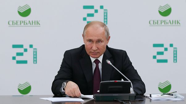 Putin: "Yapay zeka alanında tekelleşen dünyayı yönetir" Putin: "Yapay zeka alanında tekelleşen dünyayı yönetir"