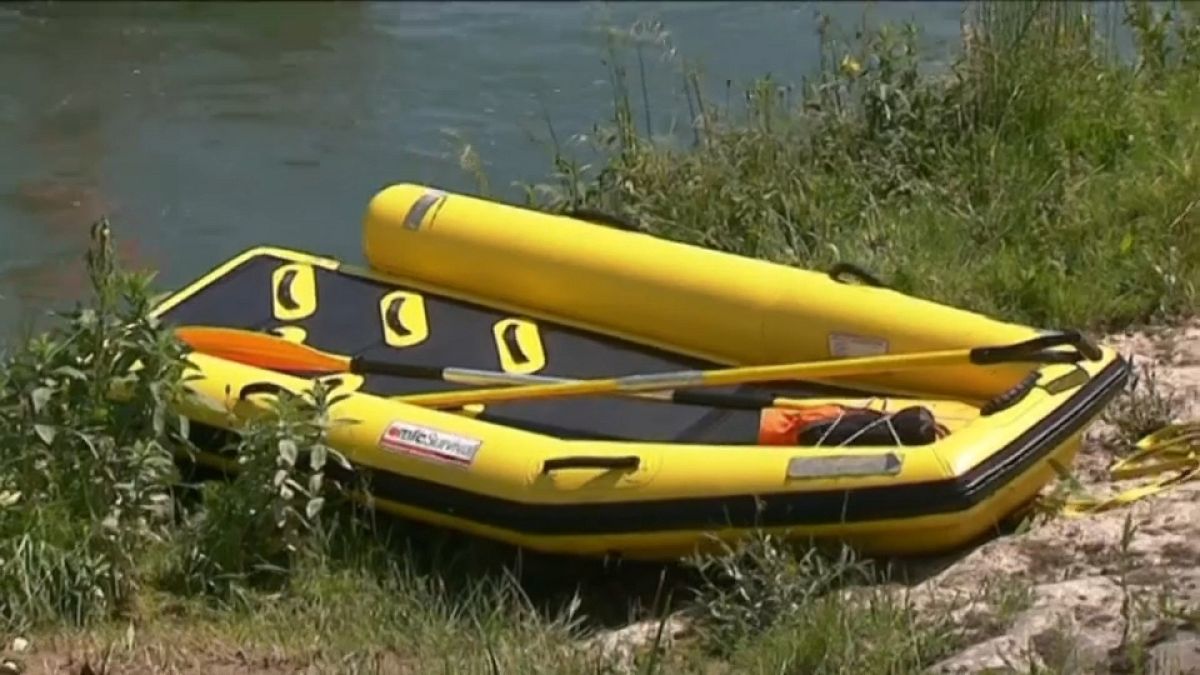 Három ember halt meg egy csónakban Franciaországban