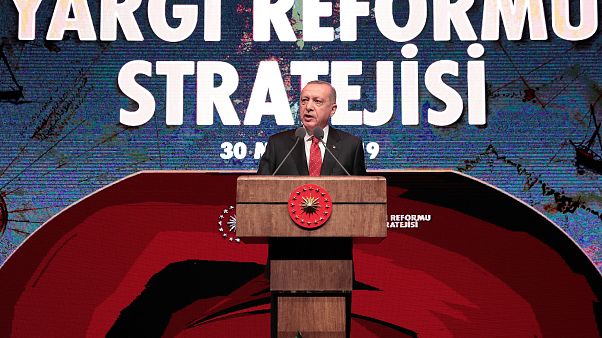 Yargı Reformu'nda ilk paket yasalaştı: Yargı reformu nedir, uzmanlar nasıl değerlendiriyor? Yargı Reformu'nda ilk paket yasalaştı: Yargı reformu nedir, uzmanlar nasıl değerlendiriyor?