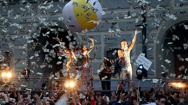 A Vengaboys Strache-himnusza Bécsben A Vengaboys Strache-himnusza Bécsben