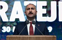 Adalet Bakanı Gül: Kadri Gürsel'e kelepçe takılması kabul edilebilir değil