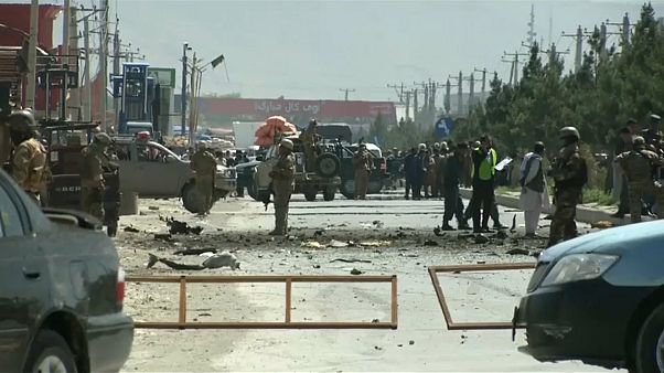Tote und Verletzte nach Anschlag auf US-Konvoi in Kabul Tote und Verletzte nach Anschlag auf US-Konvoi in Kabul