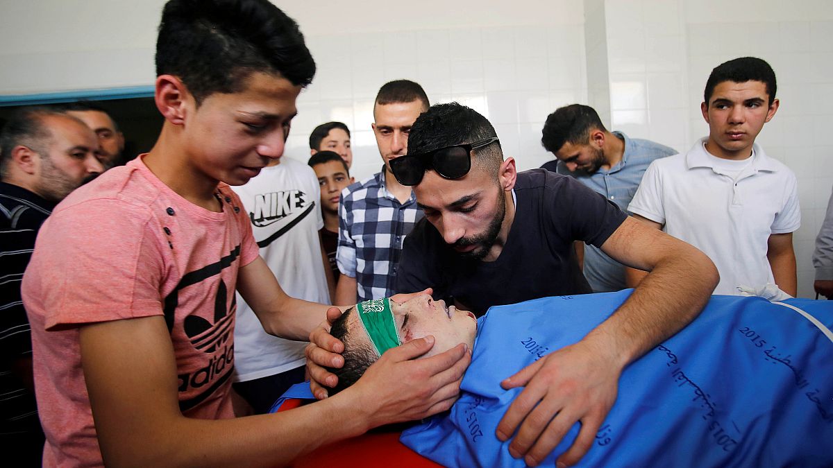 İsrail askerlerinin ateşinde hayatını kaybeden 16 yaşındaki Filistinli