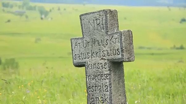 Inizia la missione del Papa in Romania. L'attesa dei pellegrini al santuario di Şumuleu Ciuc Inizia la missione del Papa in Romania. L'attesa dei pellegrini al santuario di Şumuleu Ciuc