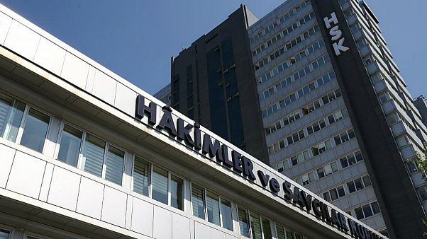 HSK binlerce hakim ve savcının görev yerini değiştirdi HSK binlerce hakim ve savcının görev yerini değiştirdi