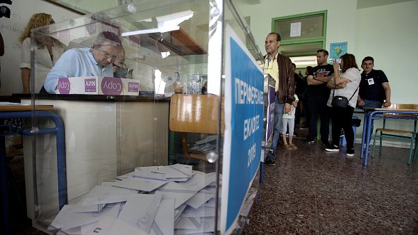 Β' γύρος αυτοδιοικητικών εκλογών: Όλα όσα πρέπει να γνωρίζετε Β' γύρος αυτοδιοικητικών εκλογών: Όλα όσα πρέπει να γνωρίζετε