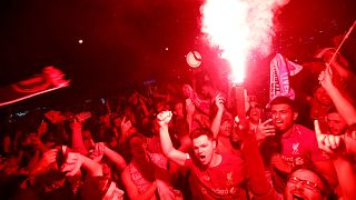La afición del Liverpool celebra su sexta victoria como campeones de Europa