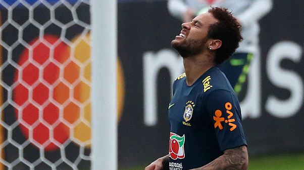 Brezilyalı futbolcu Neymar'a tecavüz suçlaması Brezilyalı futbolcu Neymar'a tecavüz suçlaması