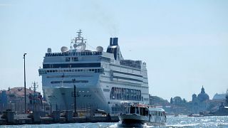 Venedig: Kreuzfahrtsschiff rammt  Touristenboot - 5 Verletzte