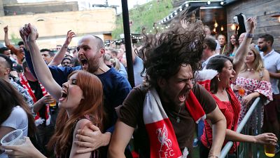 A euforia dos adeptos do Liverpool