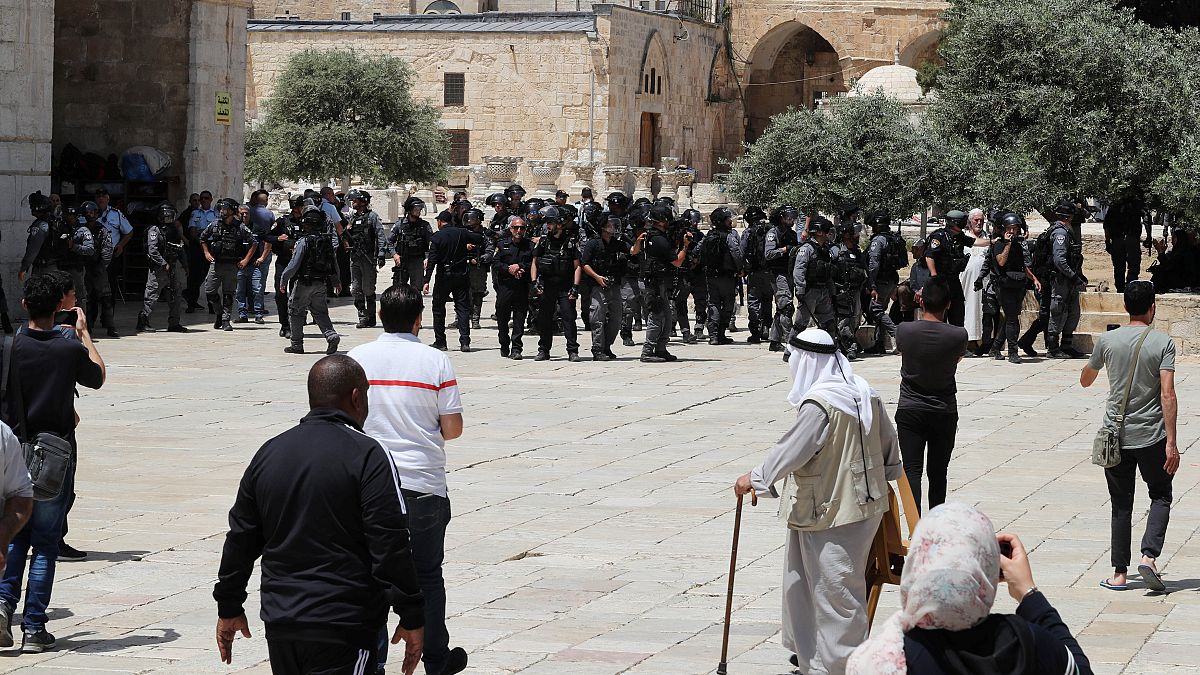 Yahudiler polis korumasında Mescid-i Aksa'ya girdi, Müslümanlarla arbede yaşandı