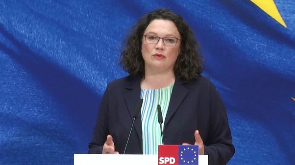 Angela Merkel mantém-se determinada após demissão da líder do SPD Angela Merkel mantém-se determinada após demissão da líder do SPD