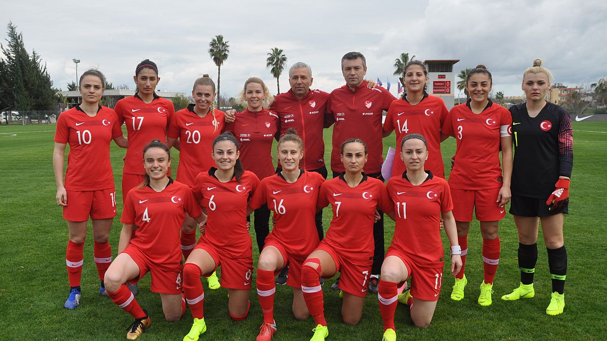 Fransa'da Kadınlar Dünya Kupası başlıyor: Türk kadınlar futbolda nerede?