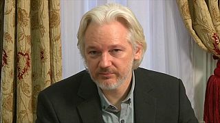 Tribunal sueco fecha a porta a extradição de Assange