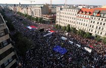 Hatalmas tömeg Babis ellen