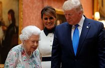 ترامپ در لندن؛ تبادل هدایا برای یادآوری تاریخ مشترک آمریکا و بریتانیا