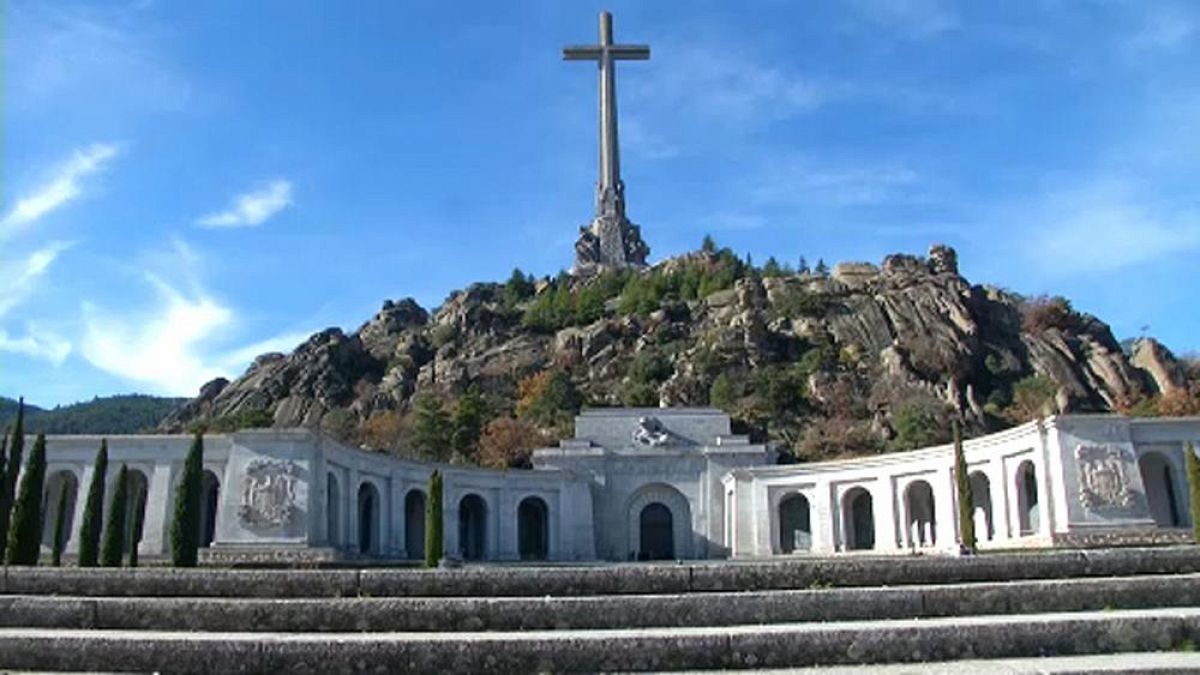El Tribunal Supremo de España paraliza la exhumación de los restos de Franco