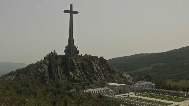 Espanha: Supremo Tribunal suspende exumação dos restos de Franco Espanha: Supremo Tribunal suspende exumação dos restos de Franco