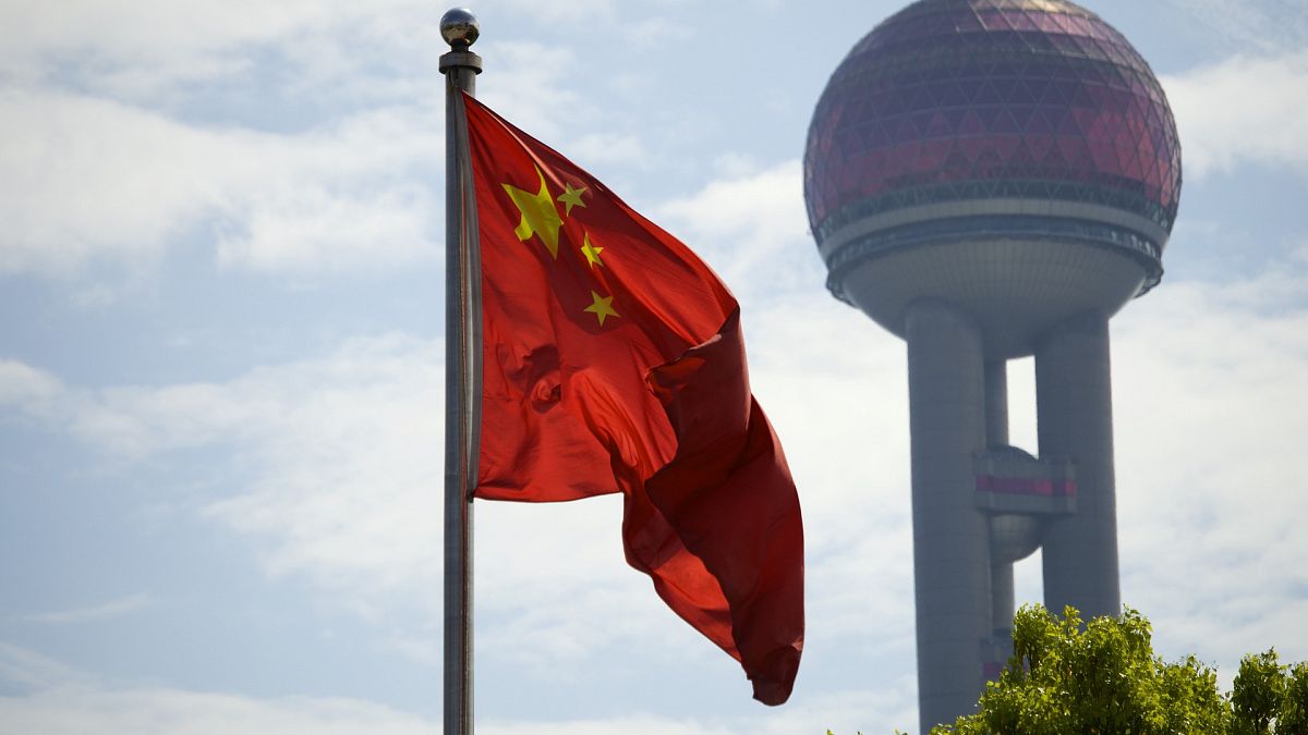 الصين تحذر السياح والشركات والأكاديميين من مواجهة مخاطر في الولايات المتحدة