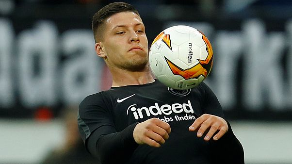 رسمياً: الصربي يوفيتش مهاجم فرانكفورت ينتقل إلى ريال مدريد رسمياً: الصربي يوفيتش مهاجم فرانكفورت ينتقل إلى ريال مدريد