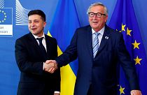 رئیس جمهوری جدید اوکراین در بروکسل؛ زلنسکی از «تهاجم روسیه» انتقاد کرد