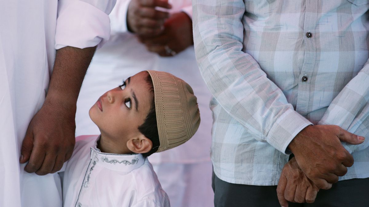 Müslümanlar Ramazan Bayramı'nı farklı günlerde kutladı
