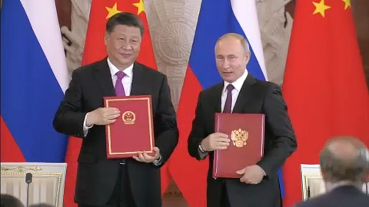 Példátlanul szoros orosz-kínai kapcsolatok