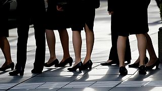 واکنش وزیر بهداشت ژاپن به کارزار مبارزه با پوشیدن اجباری کفش پاشنه بلند