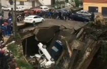 شاهد: انهيار جسر بقرية بيجتا في جمهورية داغستان جنوب روسيا