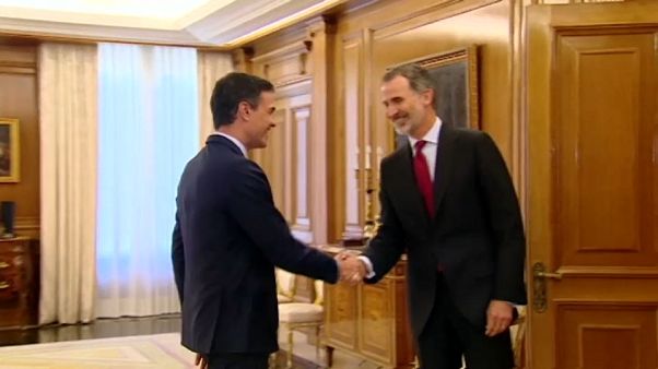 El Rey de España propone al socialista Pedro Sanchez como candidato para presidir el Gobierno El Rey de España propone al socialista Pedro Sanchez como candidato para presidir el Gobierno