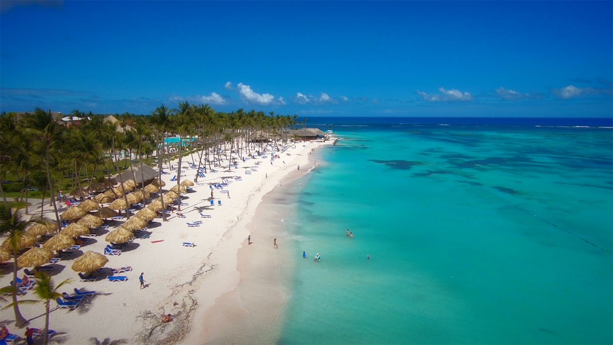 Cool off and relax on white sands and swim in warm turquoise sea – visit Varadero in Cuba