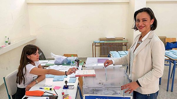 Υποστηρικτής του Σαλβίνι επιτέθηκε στην υποψήφια ευρωβουλευτή του ΣΥΡΙΖΑ, Όλγα Νάσση Υποστηρικτής του Σαλβίνι επιτέθηκε στην υποψήφια ευρωβουλευτή του ΣΥΡΙΖΑ, Όλγα Νάσση