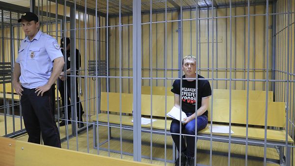 Журналиста Ивана Голунова привезли в суд из больницы Журналиста Ивана Голунова привезли в суд из больницы