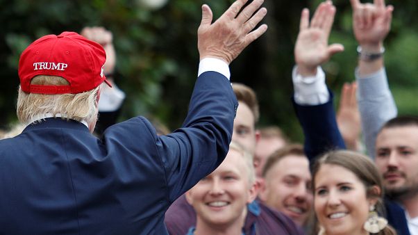 USA-Messico c'è l'accordo: niente dazi ma stretta sui migranti USA-Messico c'è l'accordo: niente dazi ma stretta sui migranti