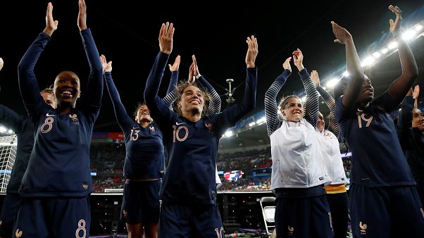 Frankreich gewinnt WM-Eröffnung: "45.000 Menschen im Stadion, gigantisch" Frankreich gewinnt WM-Eröffnung: "45.000 Menschen im Stadion, gigantisch"