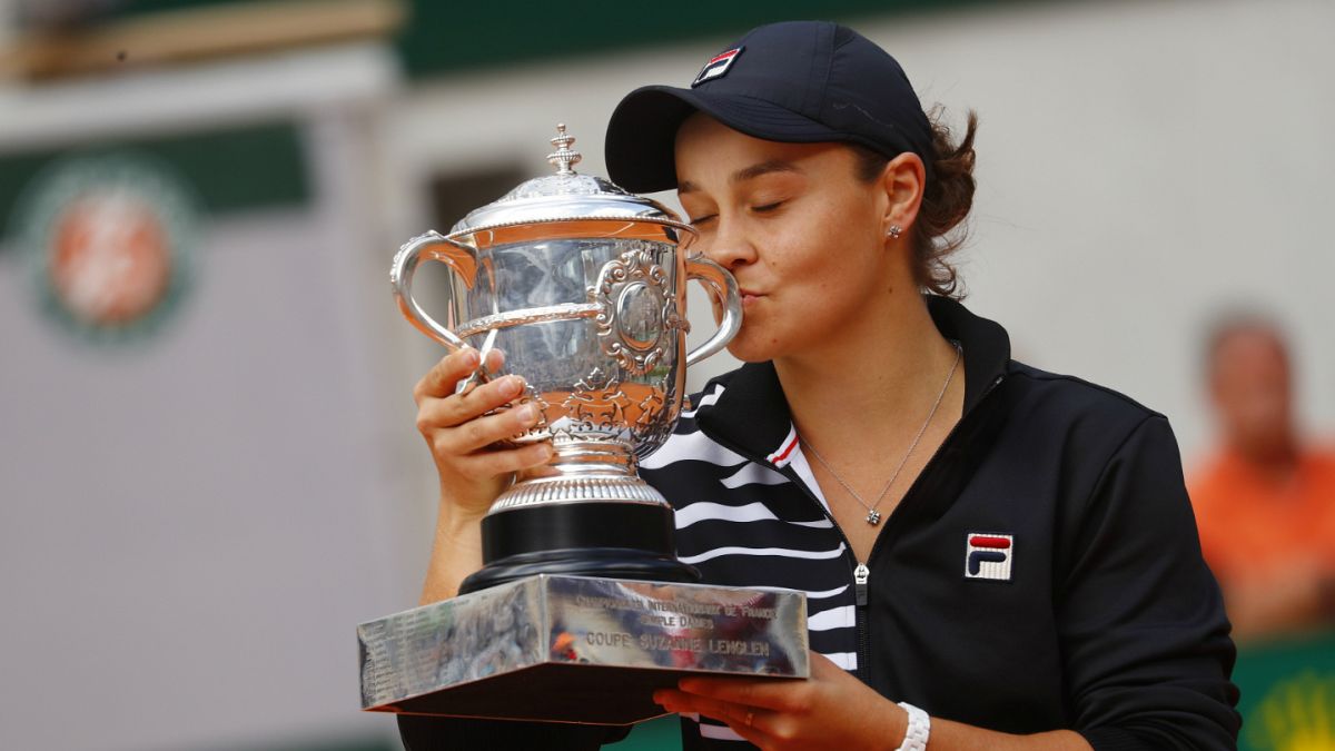  Avustralyalı Ashleigh Barty ilk Grand Slam şampiyonluğunu Fransa Açık'ta aldı