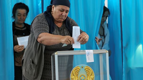 Kazakistan sandık başında: 7 aday var ancak Nazarbayev'in desteklediği Tokayev favori Kazakistan sandık başında: 7 aday var ancak Nazarbayev'in desteklediği Tokayev favori