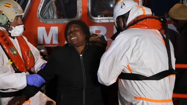 105 migrantes rescatados llegan al puerto de Motril 105 migrantes rescatados llegan al puerto de Motril