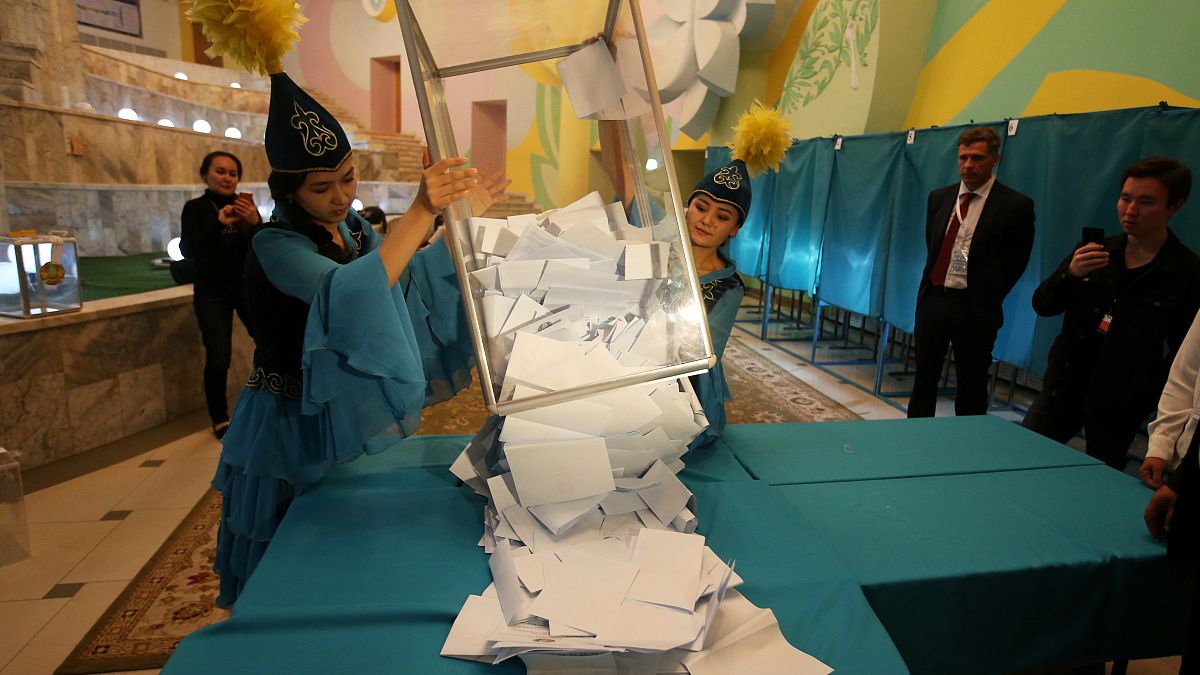 انتخابات كازاخستان: النتائج الأولية تشير إلى فوز توكاييف بنسبة 71 % من الأصوات   