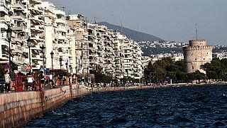 Selanik'te Türk diplomatların aracı kundaklandı
